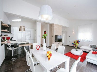 Apartment Luxurious Apartment in Zadar with Garden - Features photo 24