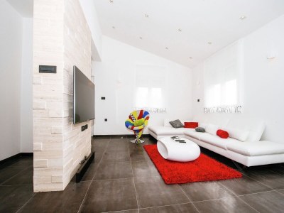 Apartment Luxurious Apartment in Zadar with Garden - Features photo 25