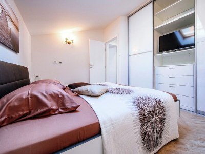 Apartment Luxurious Apartment in Zadar with Garden - Features photo 33