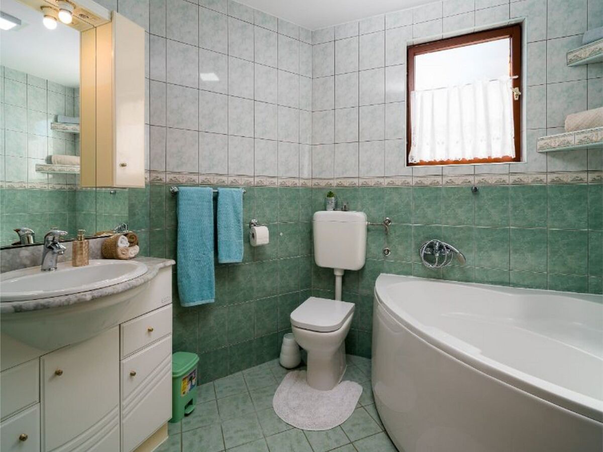Apartment Apartments Tomas - Four Bedroom Apartment with Balcony(A4) - Features photo 5