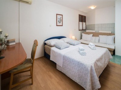 Apartment Apartments Tomas - Four Bedroom Apartment with Balcony(A4) - Features photo 9