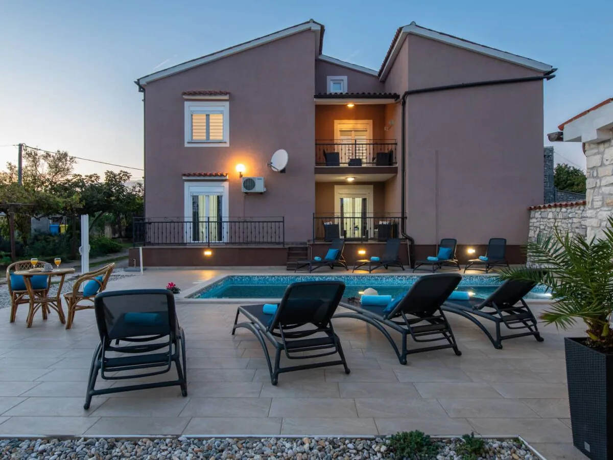 Holiday house Villa Lara with private pool