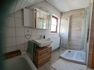 Apartment 2 Schlafzi Fewo, Dusche und Bad, WC, - Features photo 31