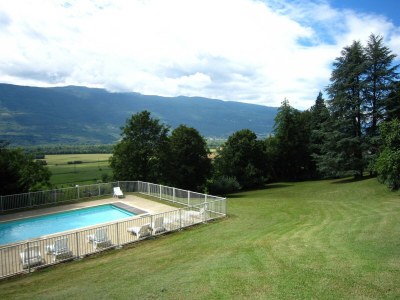 Holiday park Alpine Chalet Retreat with Pool - Outdoor photo 2