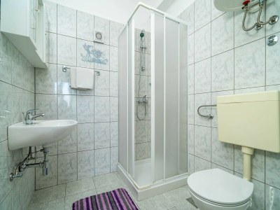 Apartment Apartments Nikolina (LU) - Two-Bedroom Apartment with Balcony - Features photo 7