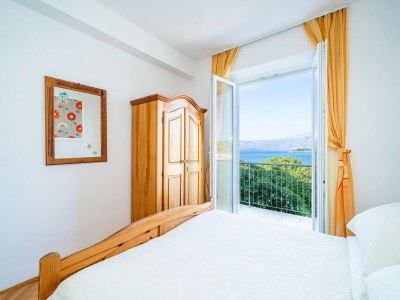 Apartment Apartments Nikolina (LU) - Two-Bedroom Apartment with Balcony - Features photo 9