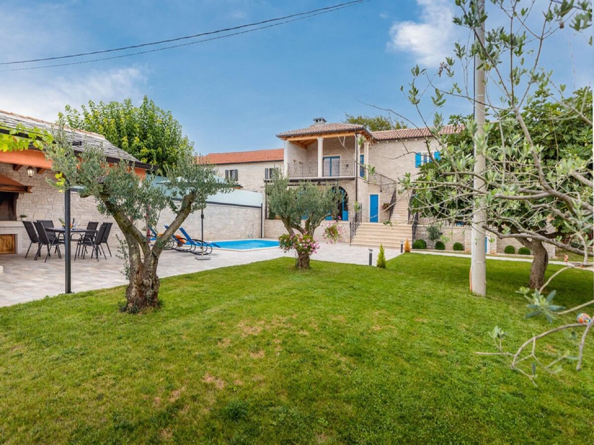 Villa Stilvolle Villa mit Swimmingpool und Garten - Outdoor photo 4