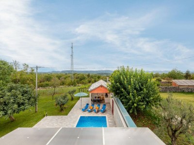 Villa Stilvolle Villa mit Swimmingpool und Garten - Outdoor photo 5