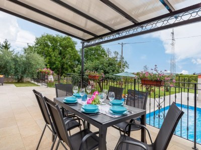 Villa Stilvolle Villa mit Swimmingpool und Garten - Outdoor photo 9