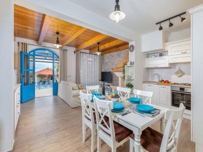 Villa Stilvolle Villa mit Swimmingpool und Garten - Features photo 13