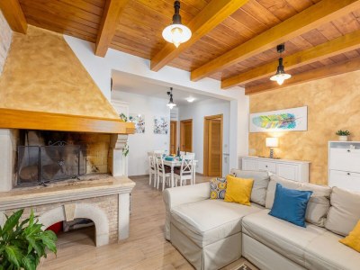 Villa Stilvolle Villa mit Swimmingpool und Garten - Features photo 17