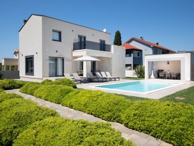 Villa Villa Omnia in Loborika - Villa