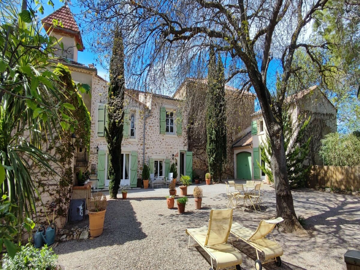 Holiday house Beautiful domaine with private pool and park