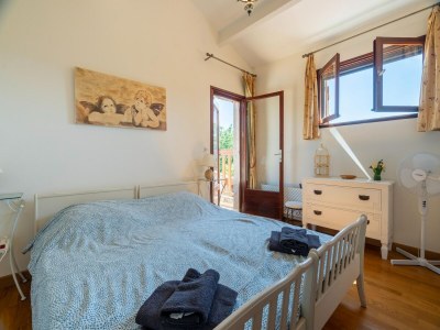 Holiday house Beautiful domaine with private pool and park - Features photo 23