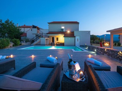 Villa Villa in Ugljane with private pool in Split - Villa