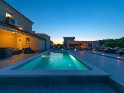 Villa Villa in Ugljane with private pool - Outdoor photo 11