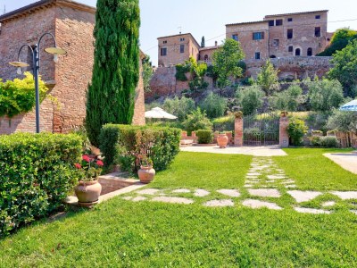 Holiday house Malerisches Ferienhaus in Montalcino mit Swimmingpool - Outdoor photo 11