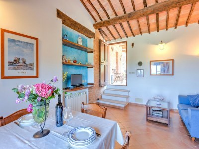 Farmhouse Abgelegenes Bauernhaus in Montalcino mit Pool - Features photo 29