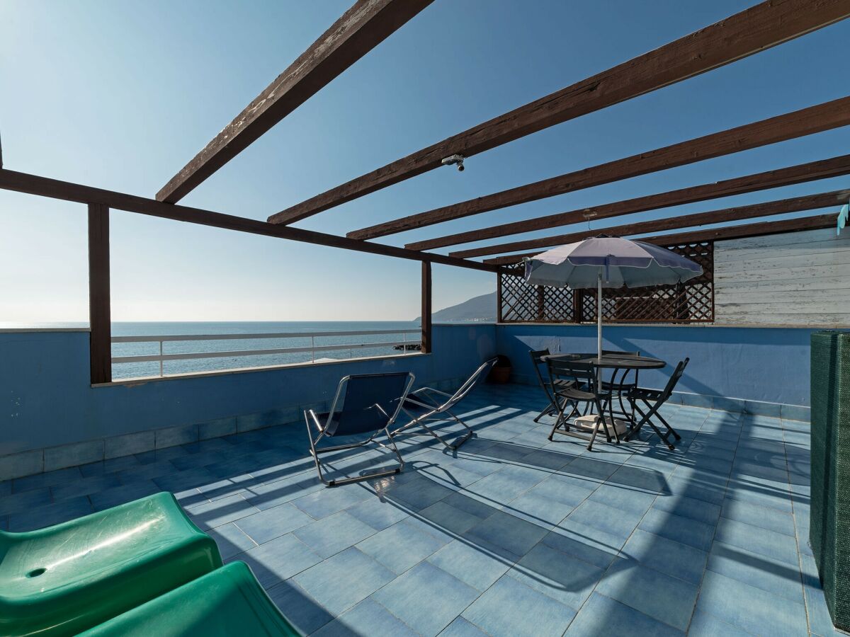 Apartment Gemütliche Wohnung in Policastro Bussentino mit Schwimmbad - Outdoor photo 4