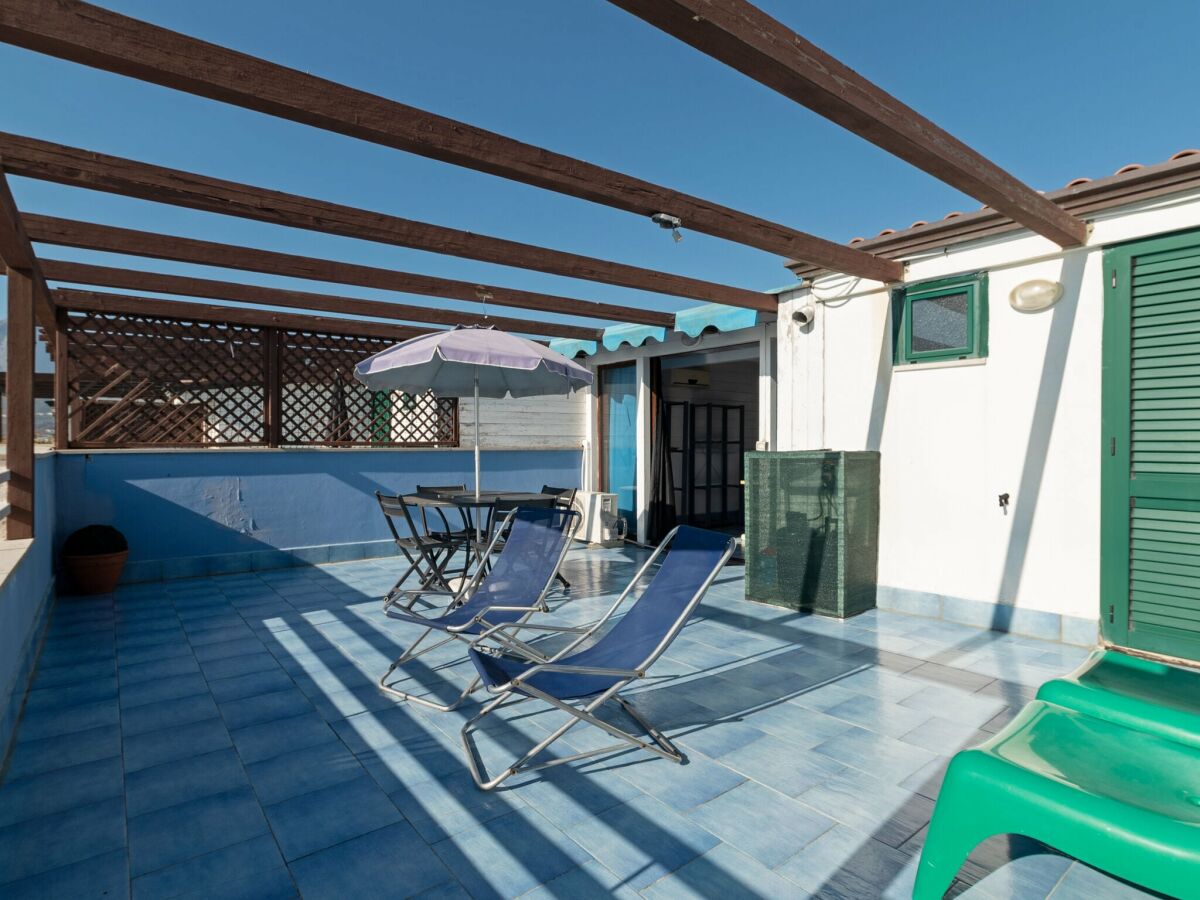 Apartment Gemütliche Wohnung in Policastro Bussentino mit Schwimmbad - Outdoor photo 5