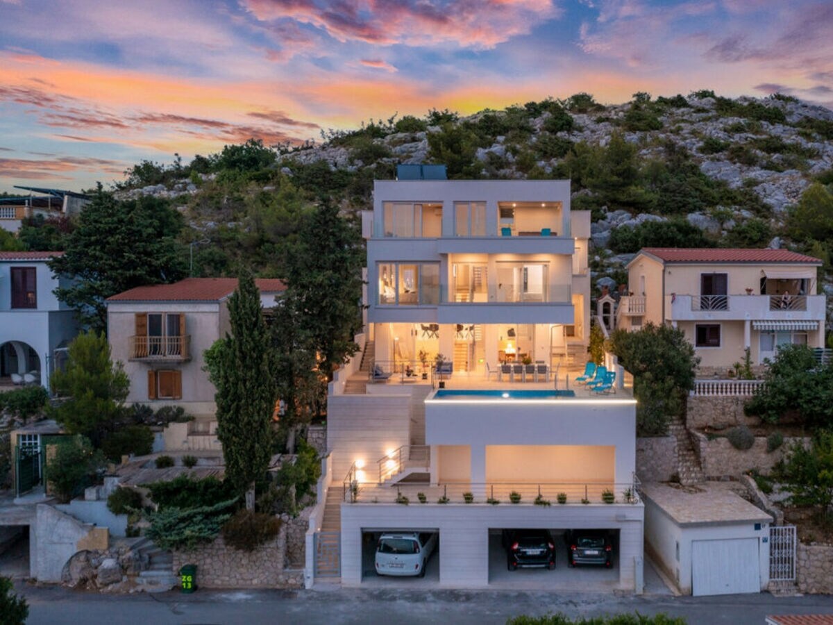 Villa Luxury villa Fleur with pool - Outdoor photo 5