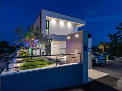 Villa Royal Hill with pool - Outdoor photo 10