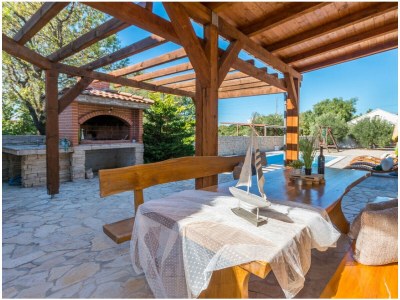 Holiday house Holiday Home Ema with pool - Outdoor photo 2