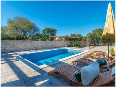 Holiday house Holiday Home Ema with pool - Outdoor photo 5