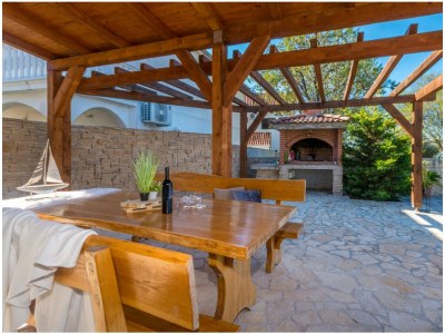 Holiday house Holiday Home Ema with pool - Outdoor photo 8