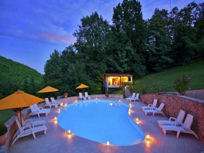 Holiday park Stylish stay on a private estate with sauna, heated pool and bubble bath - Outdoor photo 3