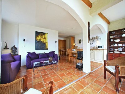 Holiday park Stylish stay on a private estate with sauna, heated pool and bubble bath - Features photo 12