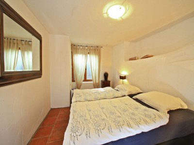 Holiday park Stylish stay on a private estate with sauna, heated pool and bubble bath - Features photo 14