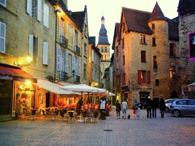 Holiday park Stylish stay on a private estate with sauna, heated pool and bubble bath - Environment photo 21