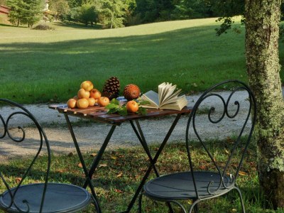 Holiday park Stylish stay on a private estate with sauna, heated pool and bubble bath - Outdoor photo 27