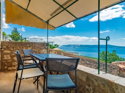 Villa Apartment in Crikvenica with Scenic Terrace - Outdoor photo 7