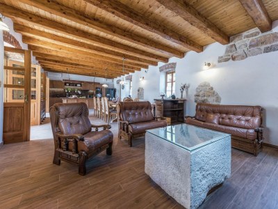 Villa Villa in Sukošan mit Pool am Meer - Features photo 19