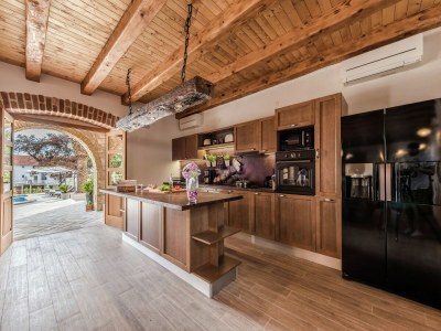 Villa Villa in Sukošan mit Pool am Meer - Features photo 22