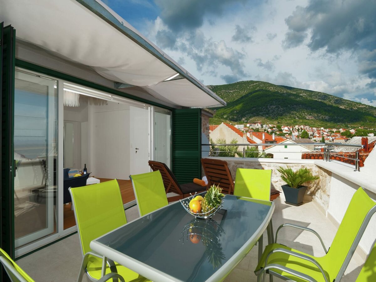 Villa Villa in Bol with Pool and Sea View - Outdoor photo 3