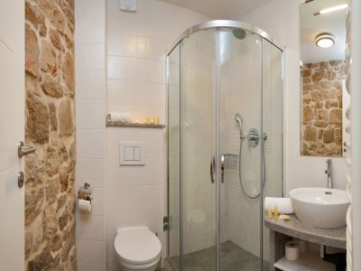 Villa Villa in Bol with Pool and Sea View - Features photo 21