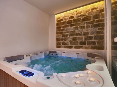 Villa Villa in Bol with Pool and Sea View - Outdoor photo 35