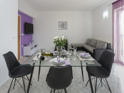 Apartment Apartment in Kaštel Gomilica near the Sea - Features photo 8