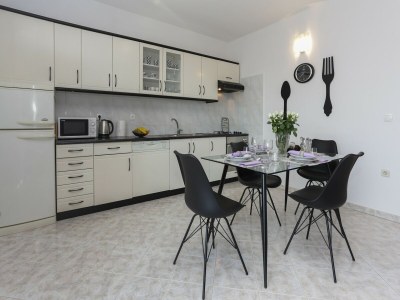 Apartment Apartment in Kaštel Gomilica near the Sea - Features photo 9