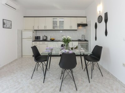 Apartment Apartment in Kaštel Gomilica near the Sea - Features photo 19