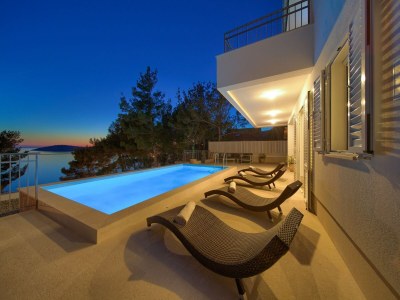 Villa Villa in Cres with Sea Views & Pool - Outdoor photo 3