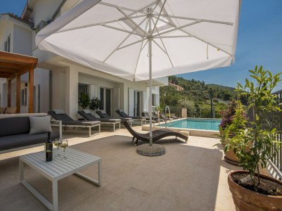Villa Villa in Cres with Sea Views & Pool - Outdoor photo 6
