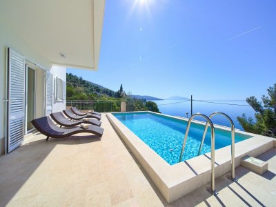 Villa Villa in Cres with Sea Views & Pool - Outdoor photo 10