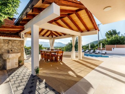 Villa Luxuriöse Villa in Nova Sela mit beheiztem Pool - Outdoor photo 12