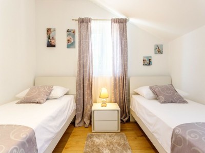 Villa Luxuriöse Villa in Nova Sela mit beheiztem Pool - Features photo 19