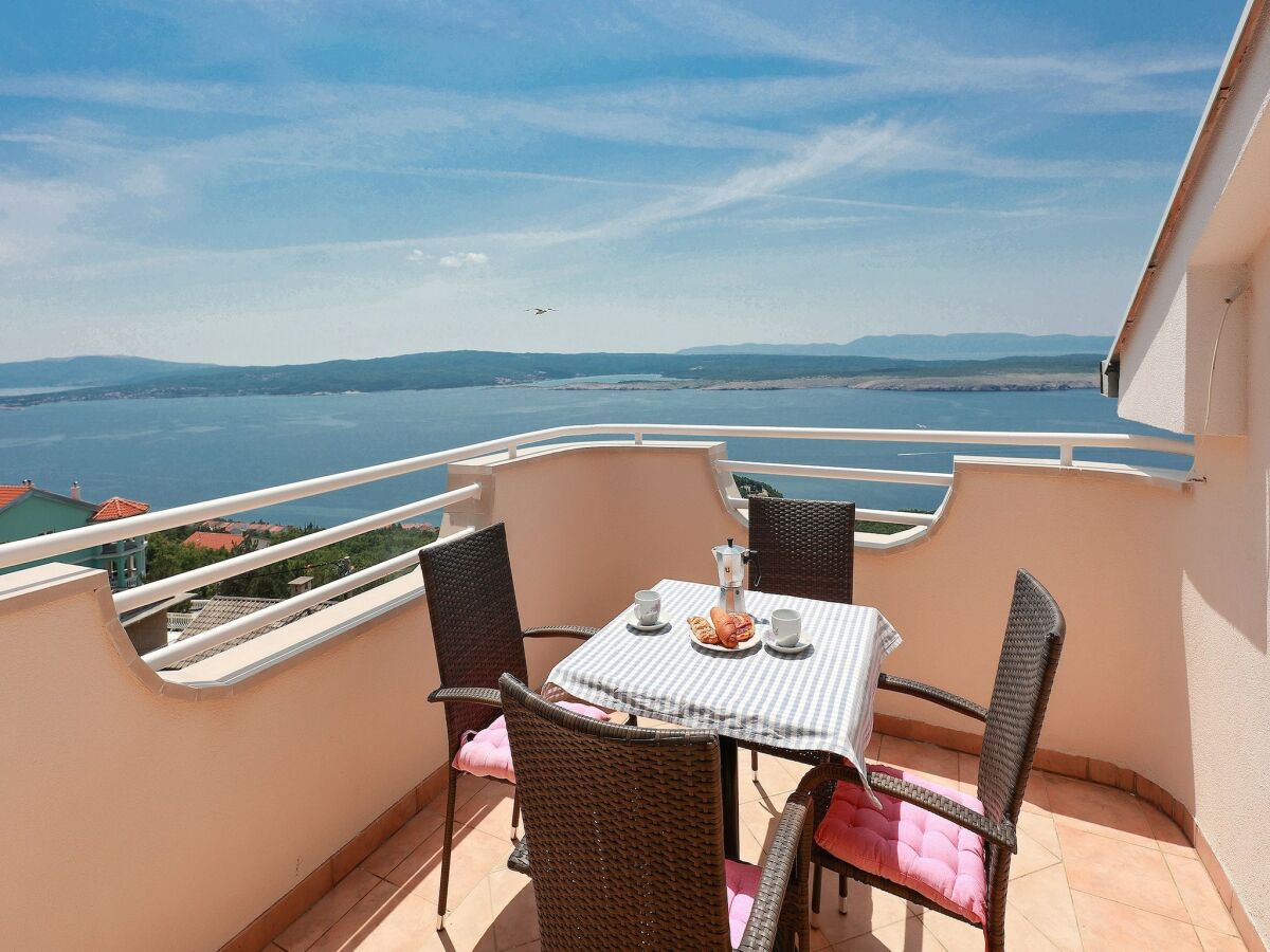 Apartment Schöne Wohnung in Dramalj mit Balkon/Terrasse - Outdoor photo 2