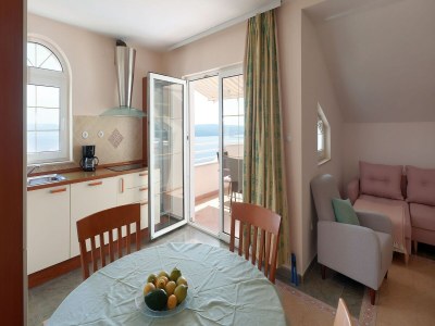 Apartment Schöne Wohnung in Dramalj mit Balkon/Terrasse - Features photo 6